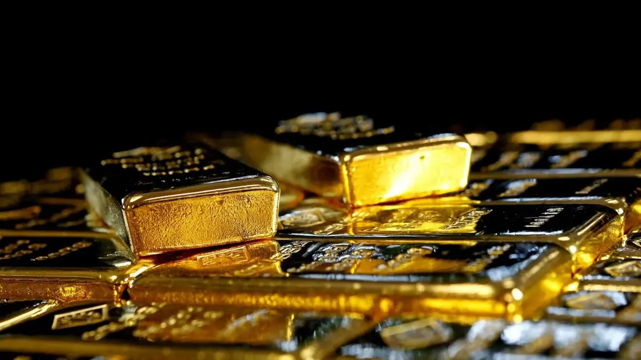 استقرار أسعار الذهب وسط مخاوف الأسواق من تداعيات صدمة أسعار النفط العالمية